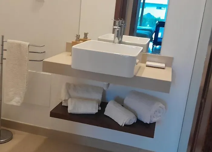 Lightoasis Oasis Mar 4 * Portimão