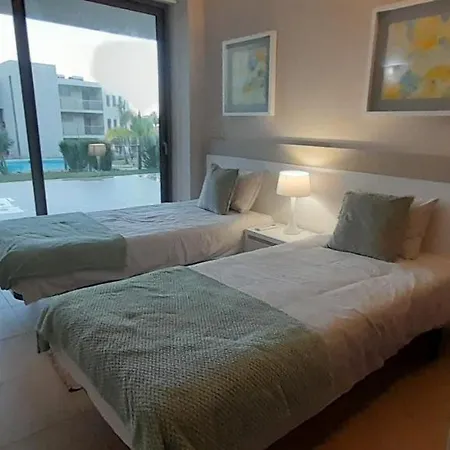 Apartment Oasis Mar 4 *